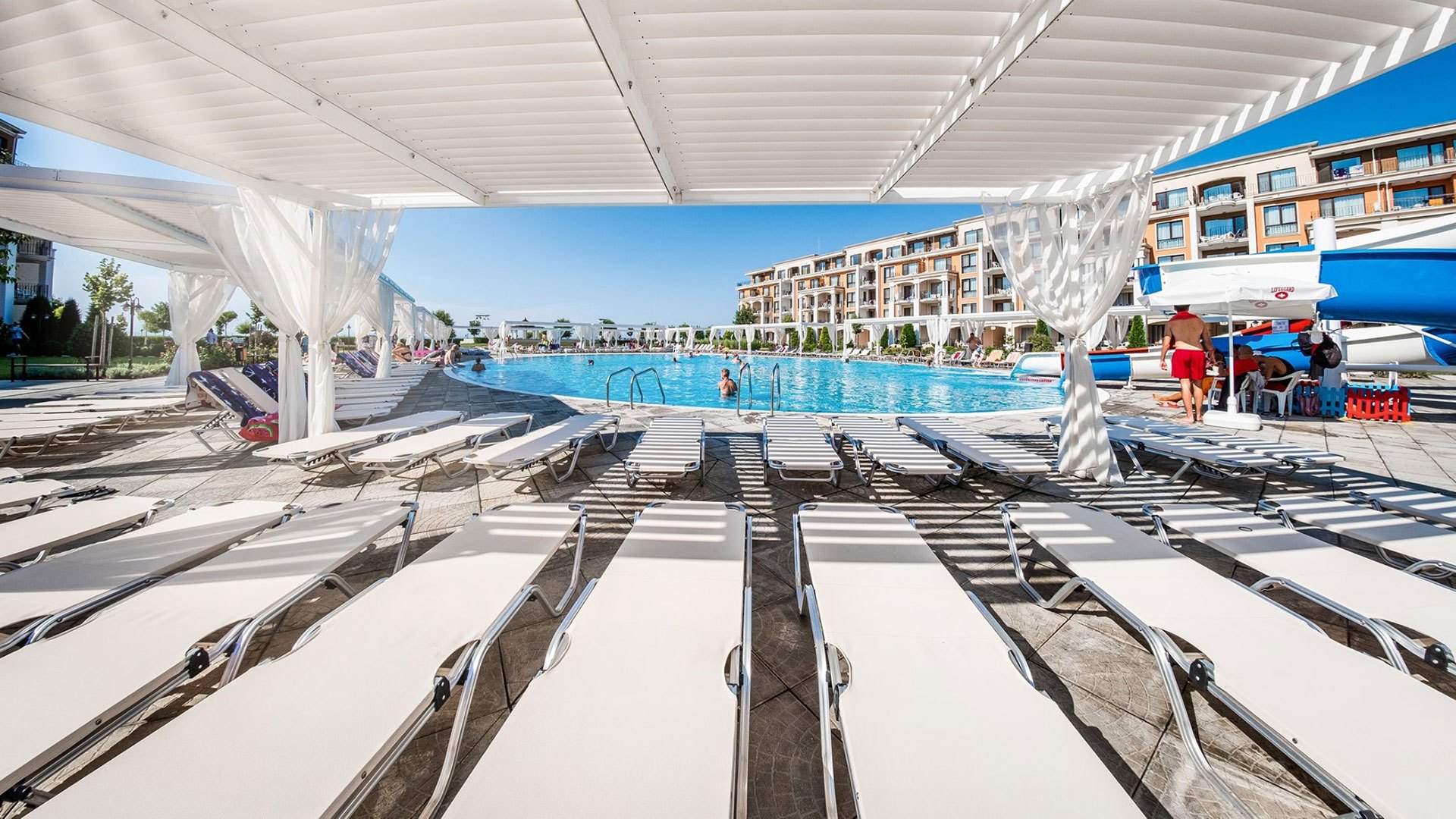 Premier Fort Beach — Wypoczynek przy basenie